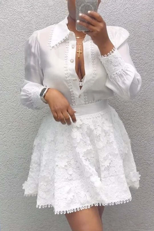 Ensemble élégant, chemise à manches longues et jupe en dentelle
