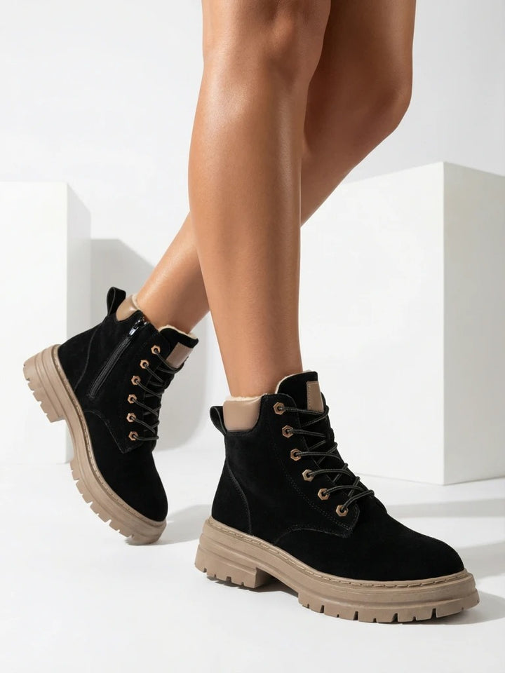 Bottes de randonnée isolées avec intérieur fourré