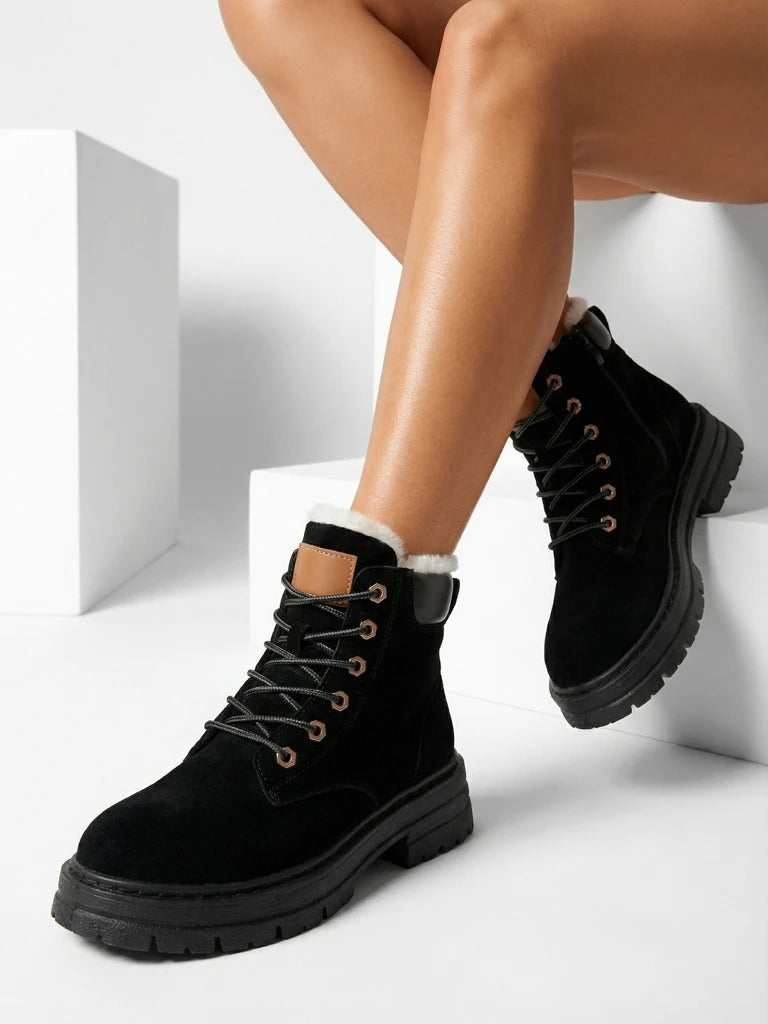 Bottes de randonnée isolées avec intérieur fourré