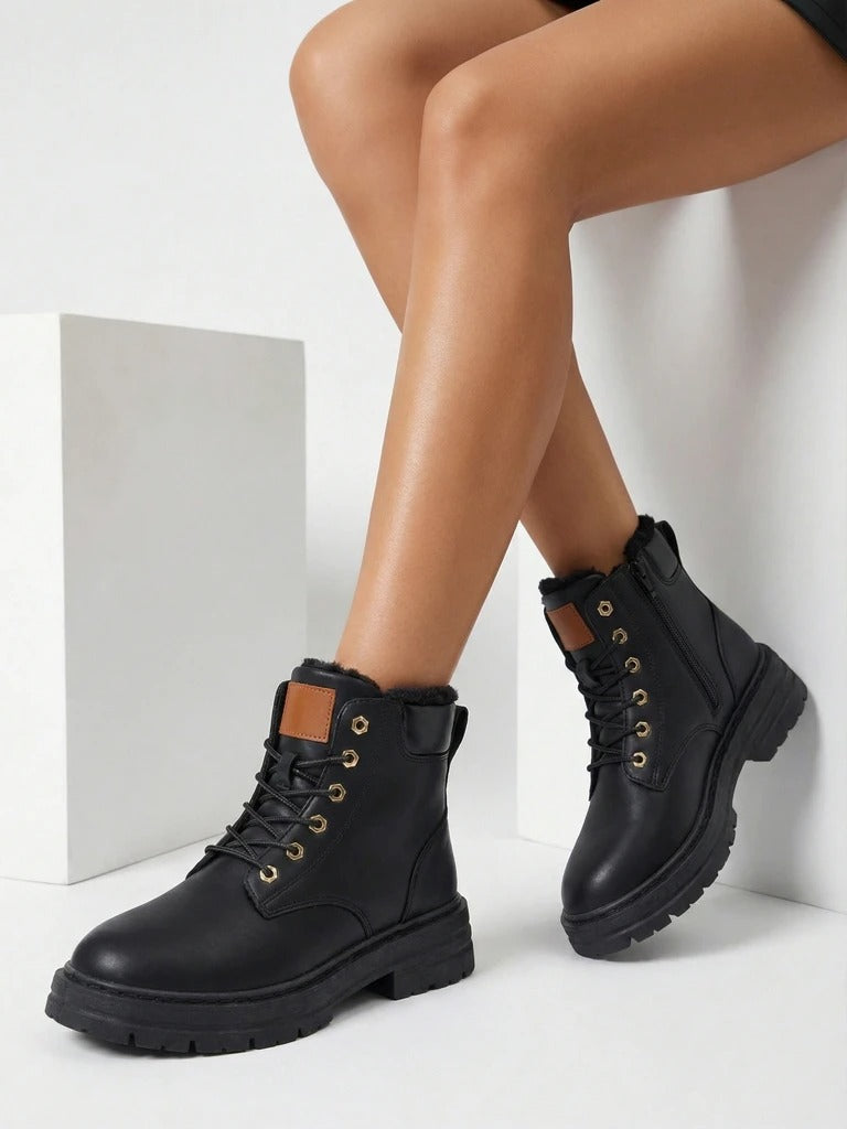 Bottes de randonnée isolées avec intérieur fourré