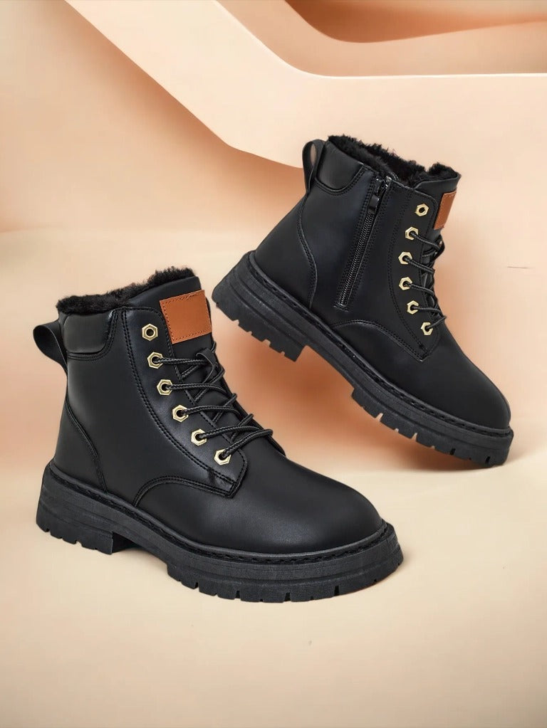 Bottes de randonnée isolées avec intérieur fourré