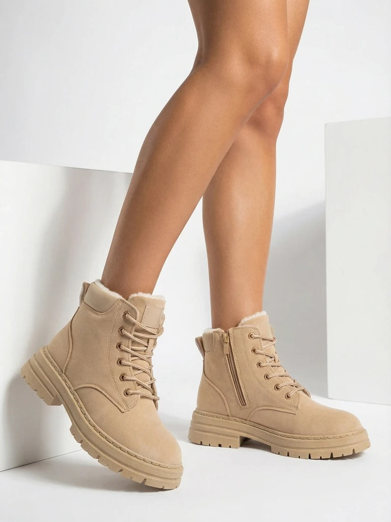 Bottes de randonnée isolées avec intérieur fourré