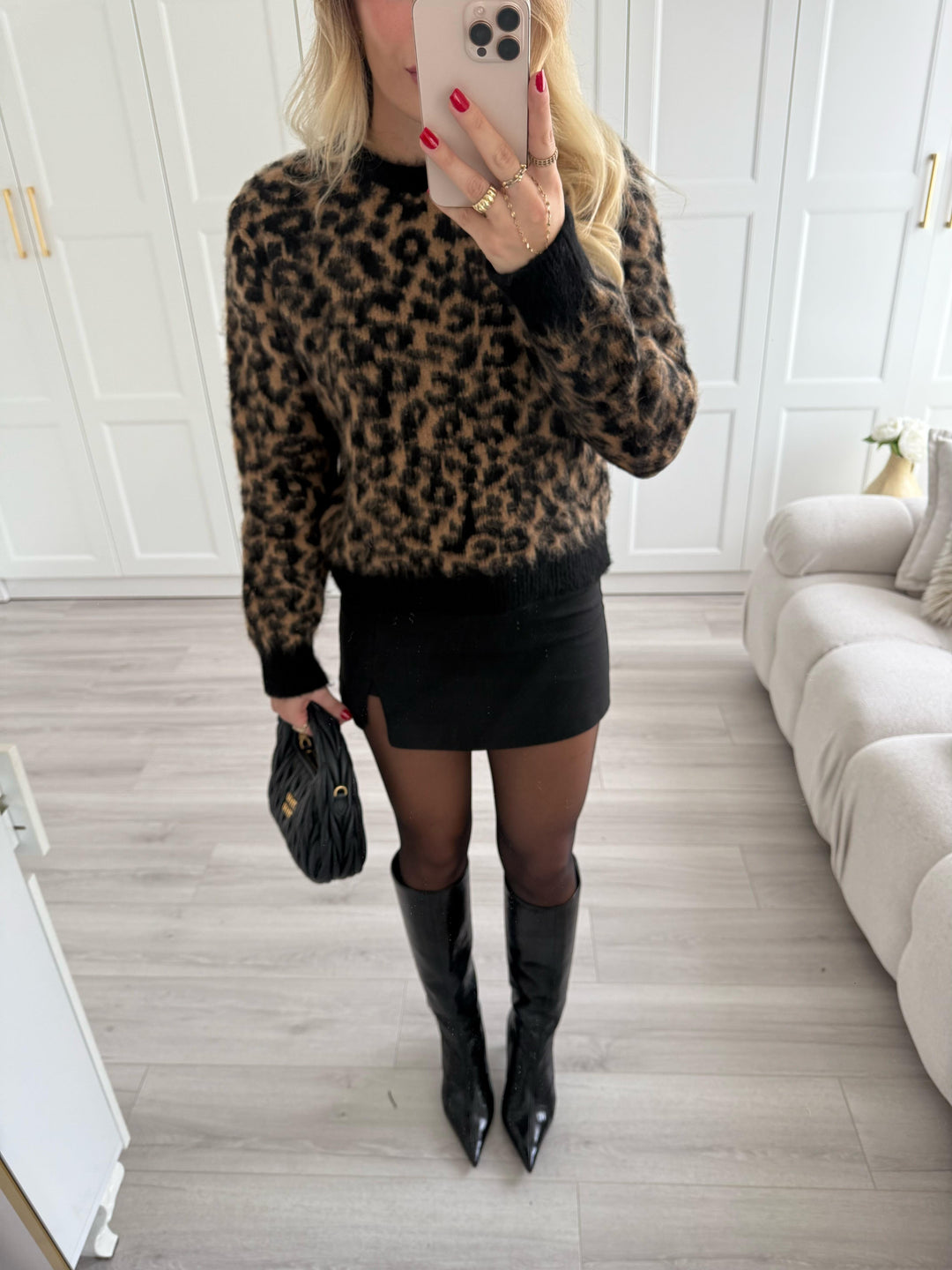 Pull à motif léopard noir et camel