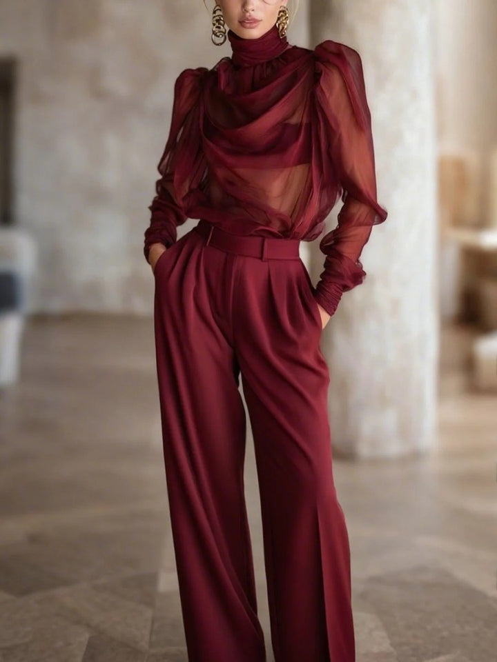 Ensemble deux pièces transparent en maille à col haut