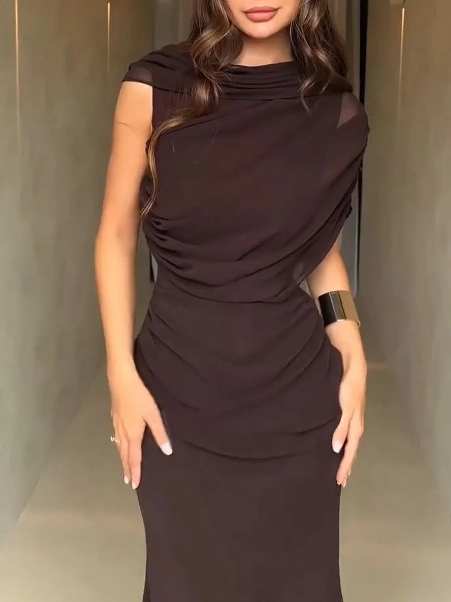 Robe de soirée ajustée à empiècements en maille
